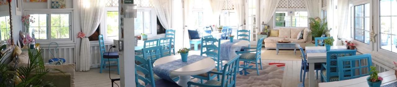 Rollezz Villas Beach Resort Old Bight Exterior foto